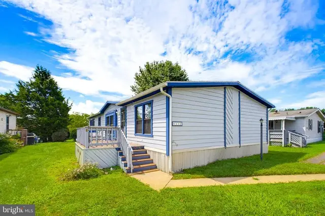 211 Greyfield Dr, Lancaster