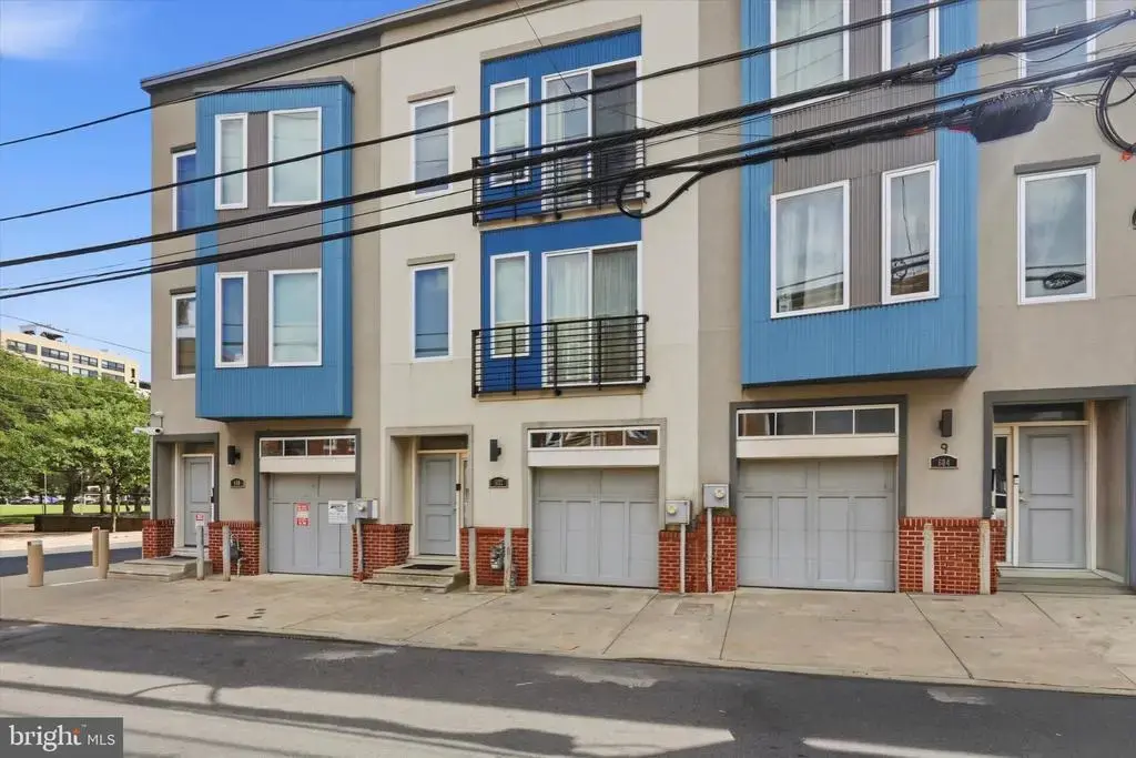 602 W Jefferson, PHILADELPHIA