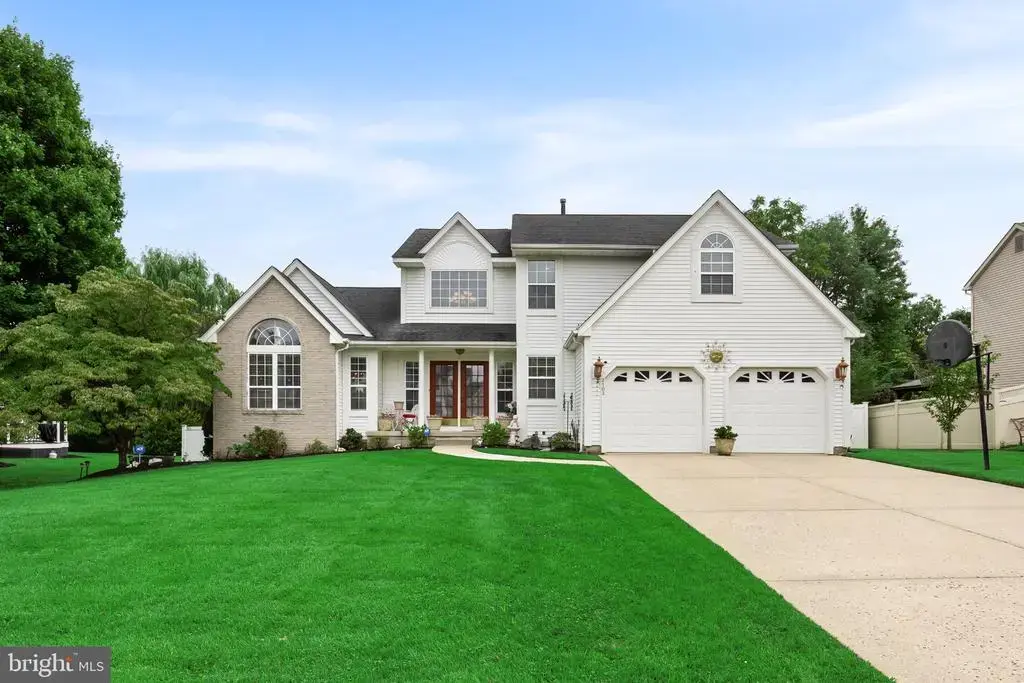 2103 Berwick Dr, CINNAMINSON