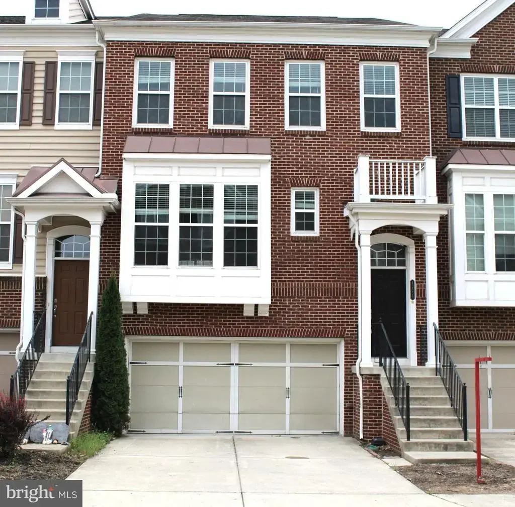 43555 White Cap Ter, CHANTILLY