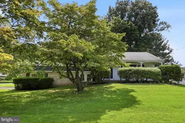 231 Tally Ho Dr, Ambler