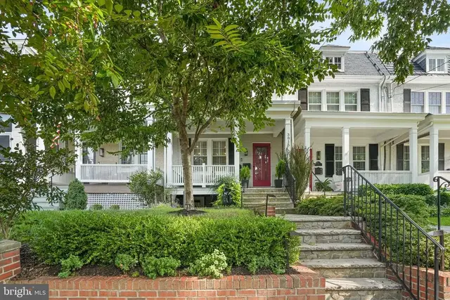 3815 Benton St Nw, Washington