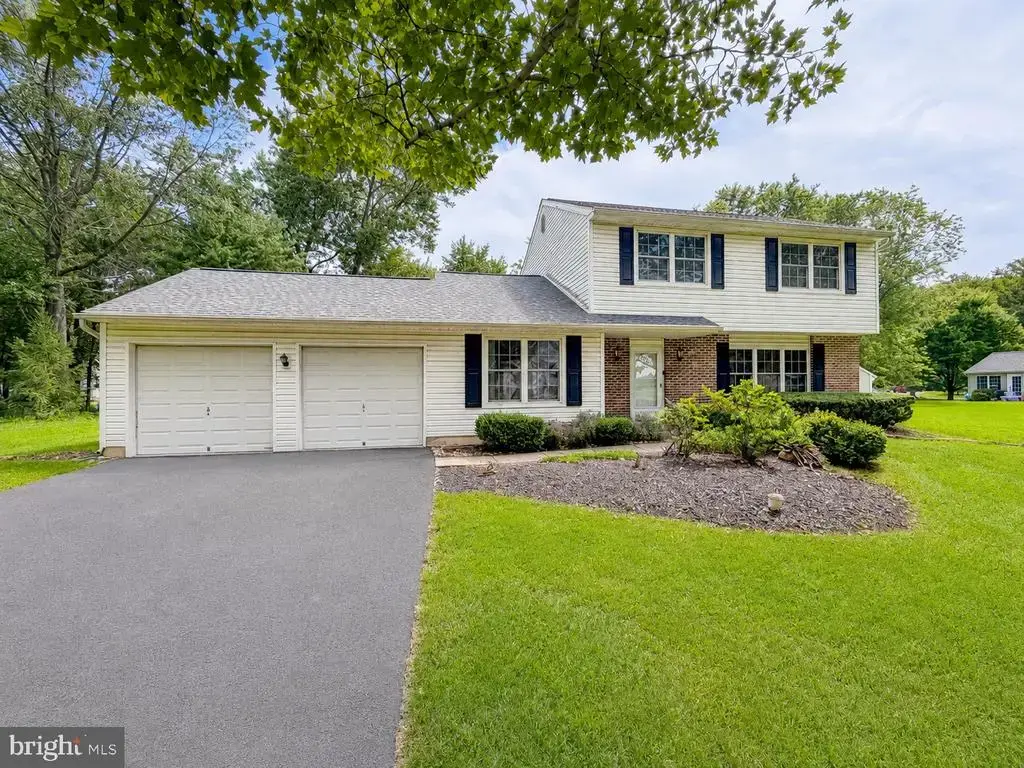 236 Greenview Rd, YARDLEY