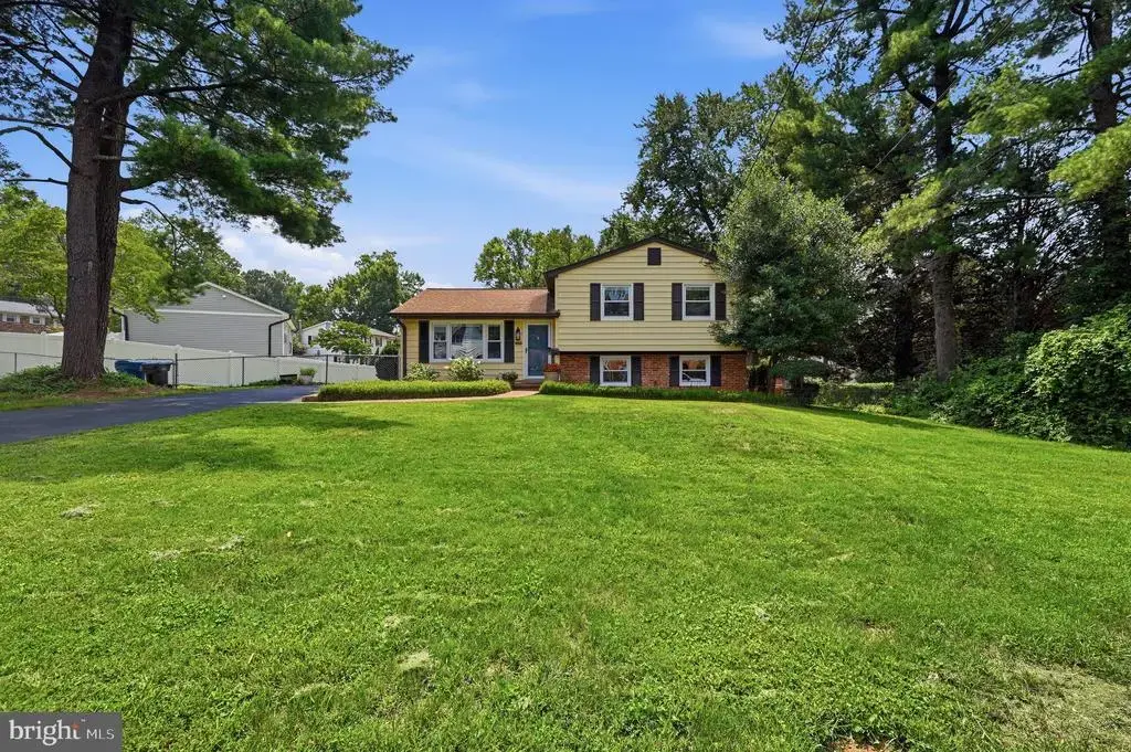 6426 Carriage Dr, ALEXANDRIA