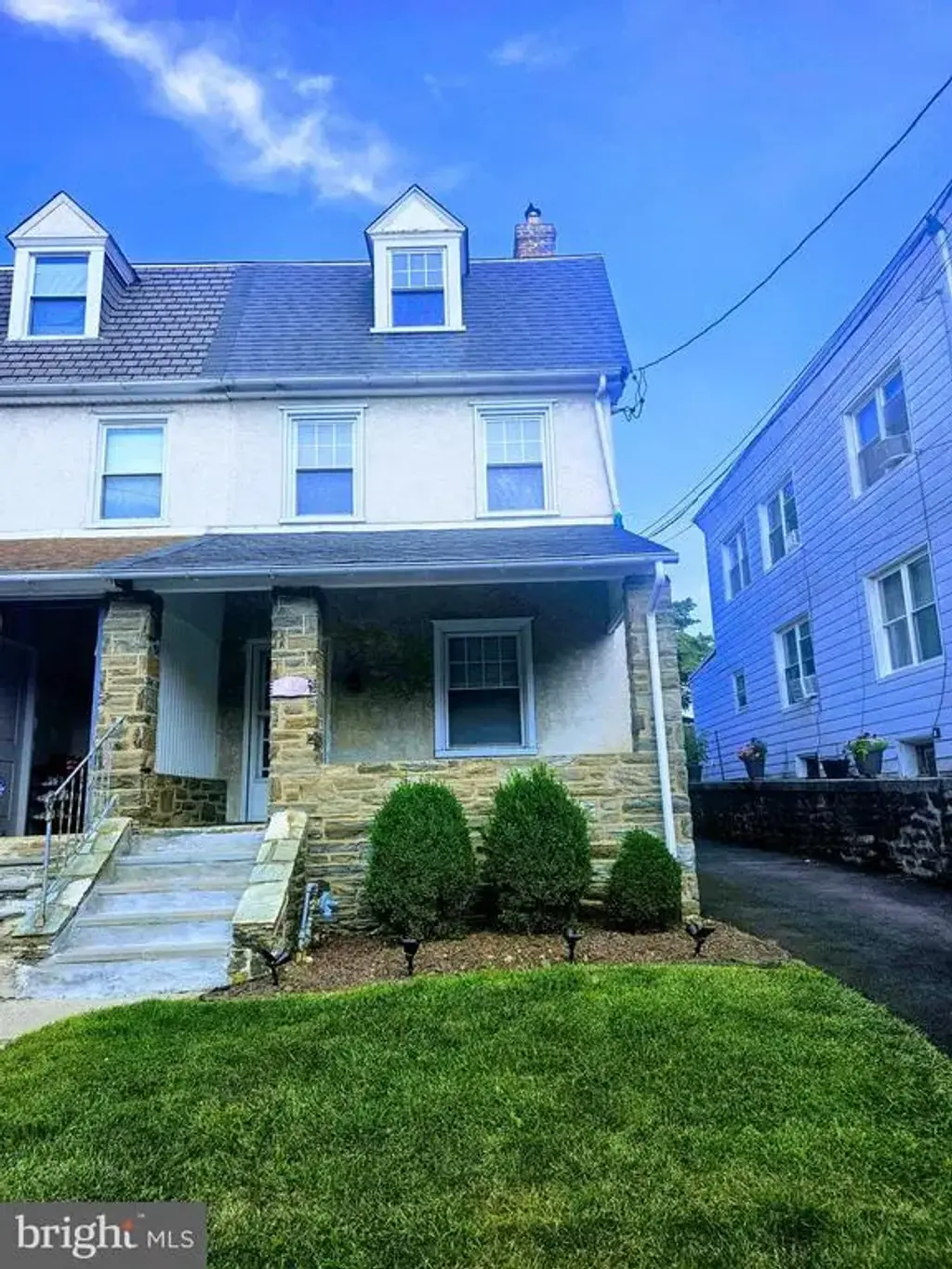 412 Maple St #1, JENKINTOWN