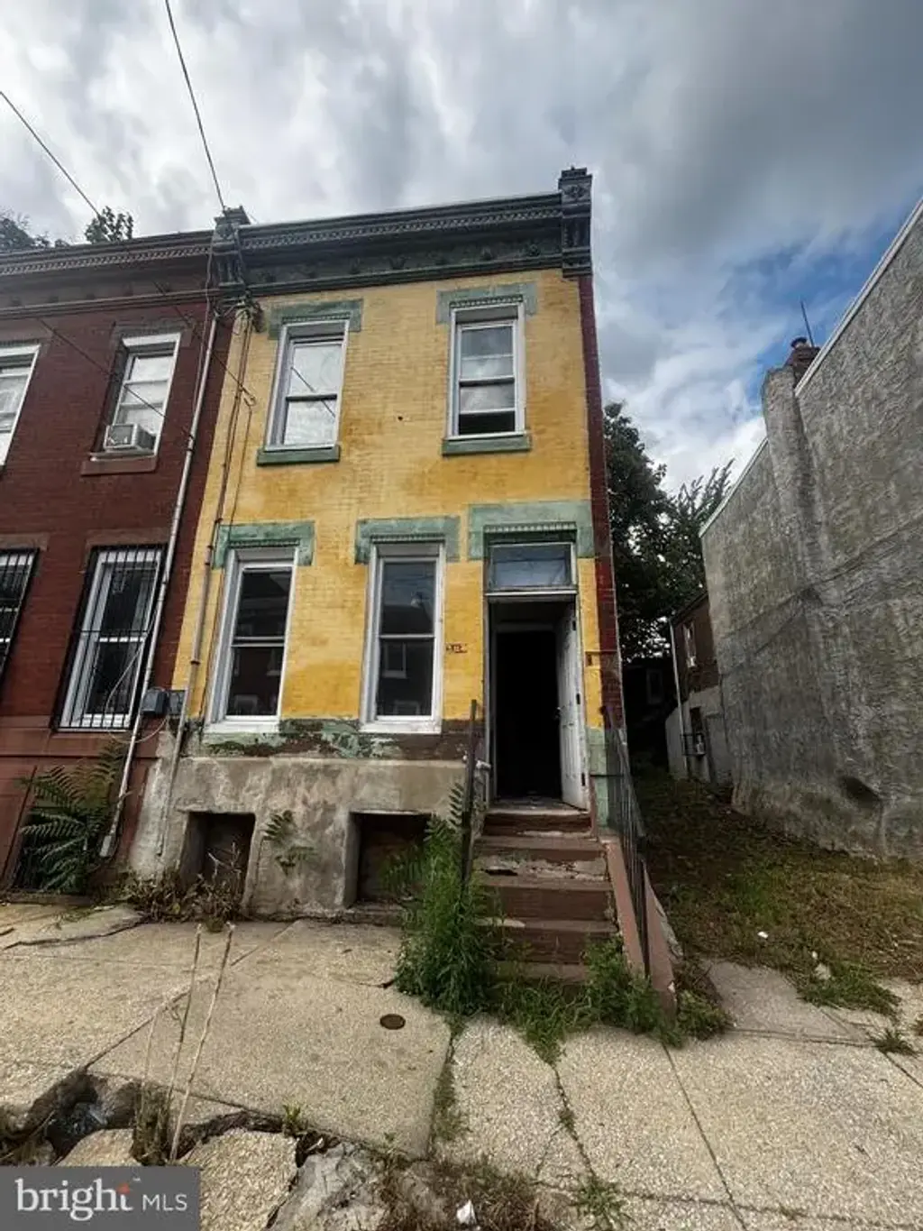 911 W Huntingdon St, PHILADELPHIA
