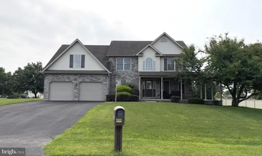1322 Hunters Chase, CHAMBERSBURG