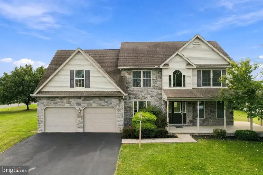 1322 Hunters Chase, CHAMBERSBURG
