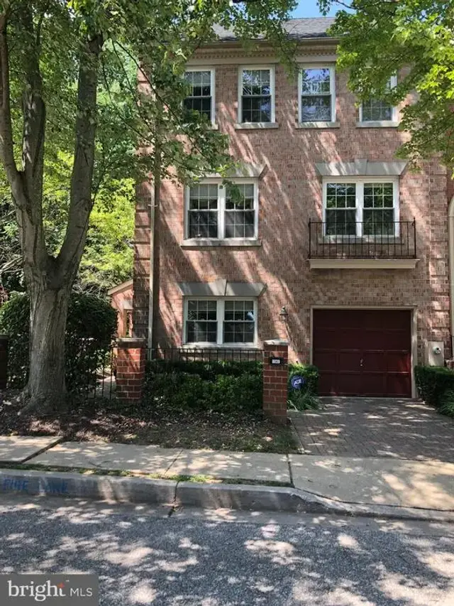 8020 Derby Ln, Owings Mills
