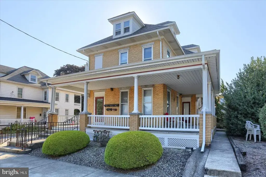 50 E Maple St #2, PALMYRA