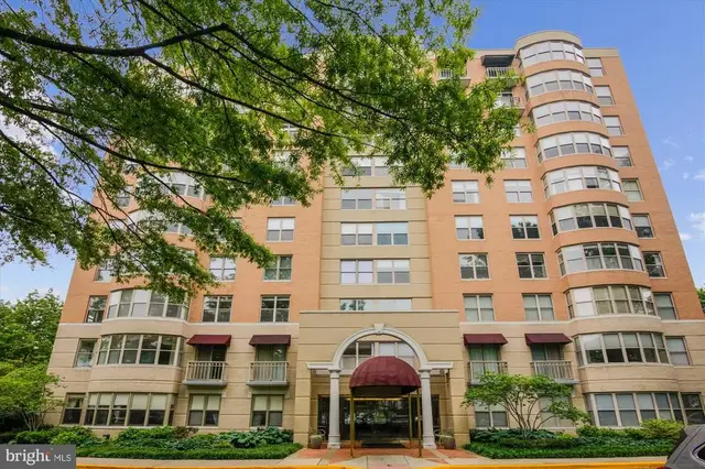 5000 Battery Ln #202, Bethesda