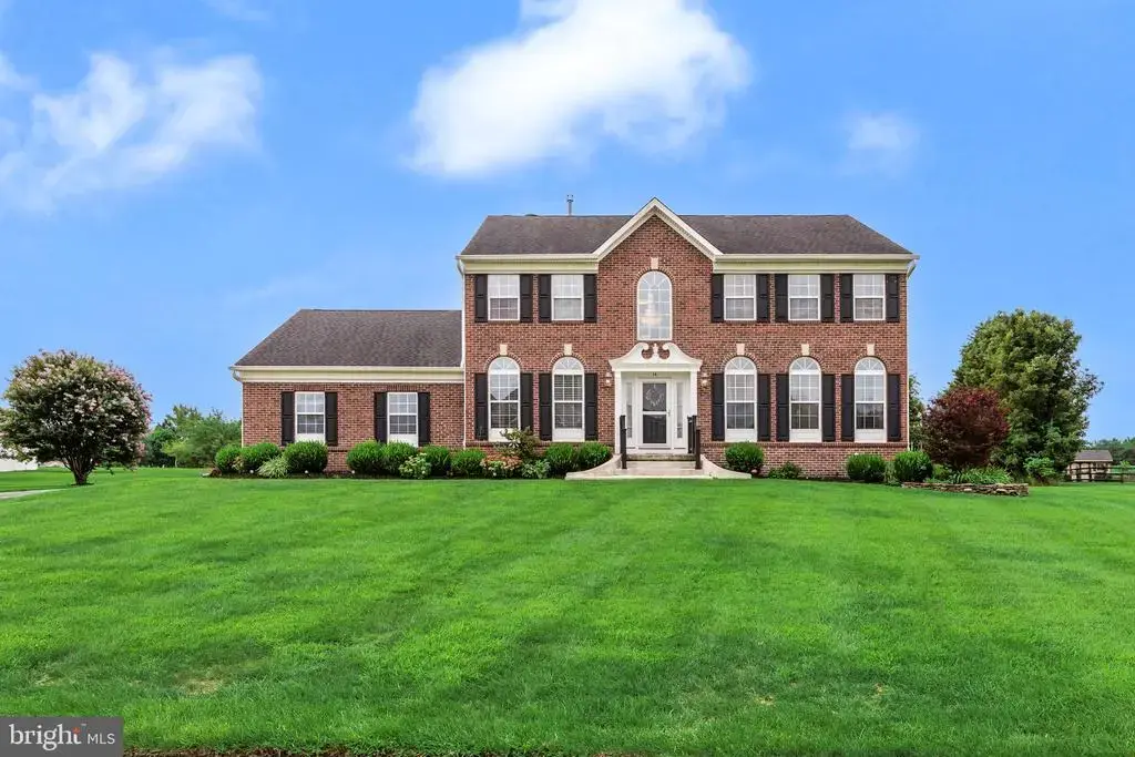 14 Livingston Ln, LUMBERTON