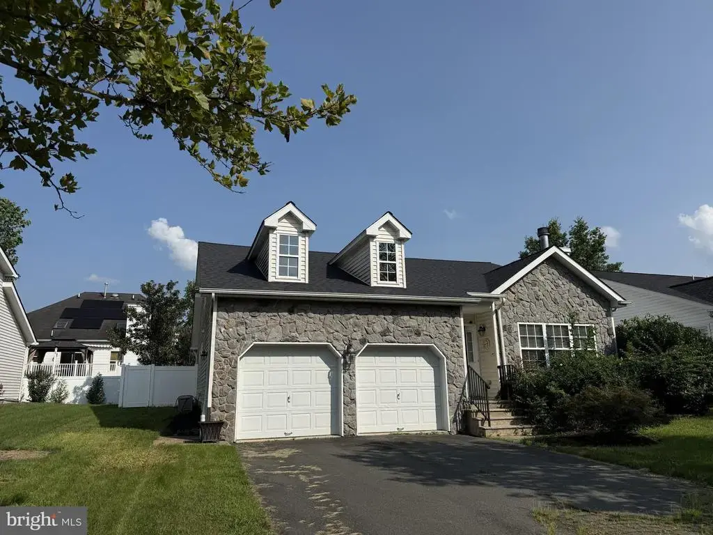 25 Canal View Dr, LAWRENCE TWP