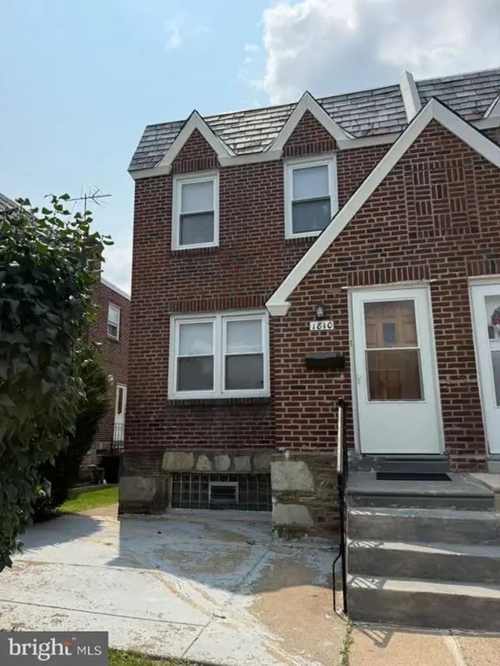 1810 Benson St, PHILADELPHIA