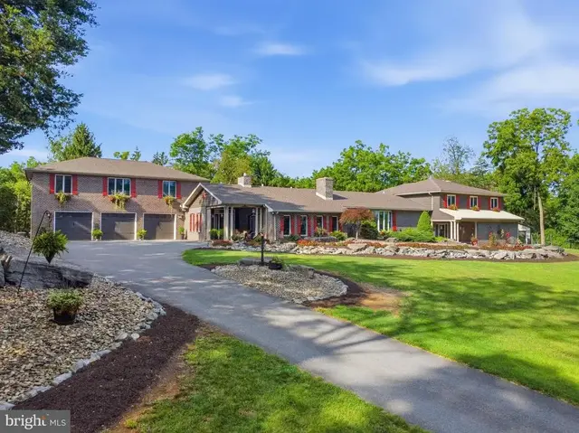 686 Bowman Rd, Chambersburg