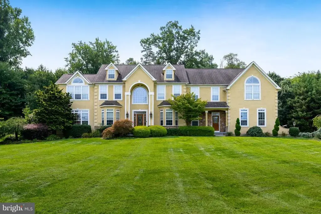 106 Hunters Run, WOOLWICH TWP