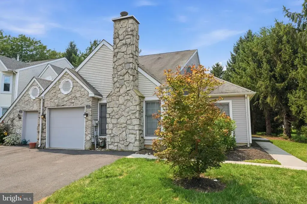 7 Walton Ct, NEWTOWN