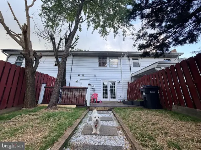 115 E Concord Ct, Sterling