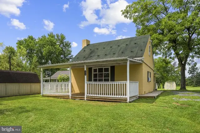 1024 Front Royal Pike, Winchester