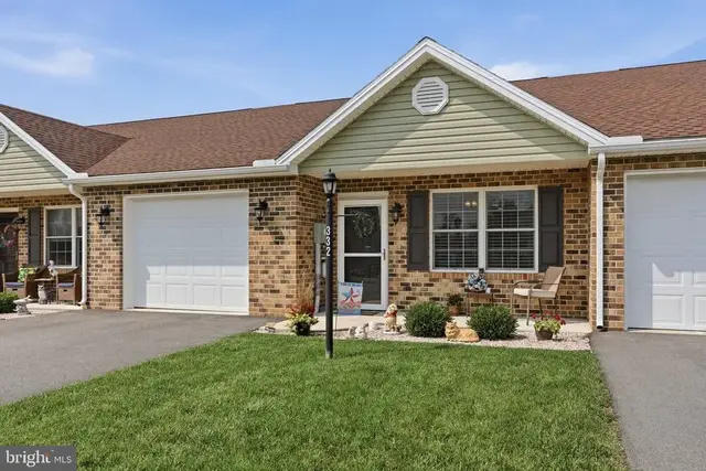 332 Franklin Way, Shippensburg