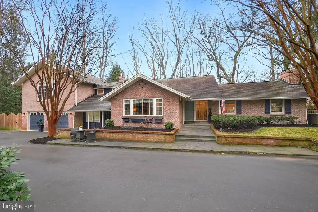 7312 Burdette Ct, BETHESDA