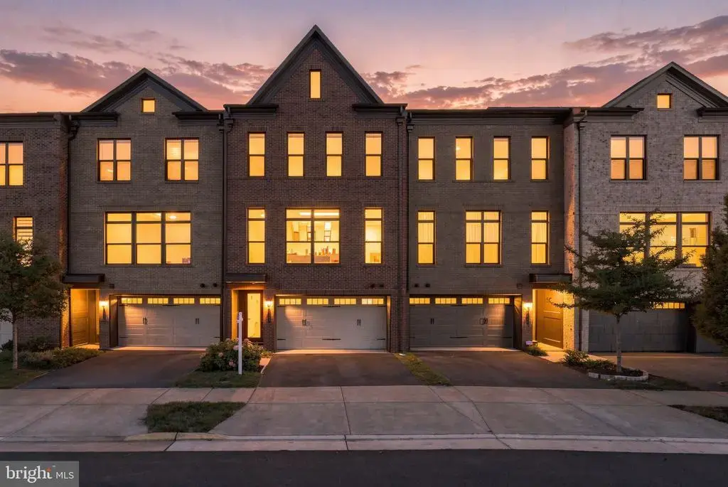 4550 Plateau Dr, FAIRFAX