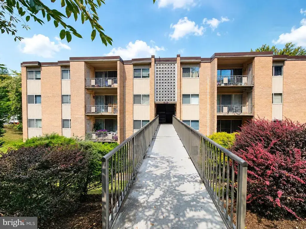 5107 Crossfield Ct #306, ROCKVILLE
