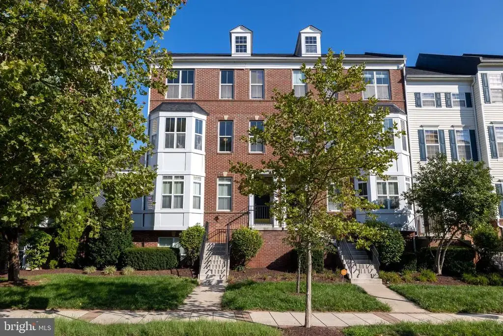 5526 Capital Gateway Dr #406, SUITLAND