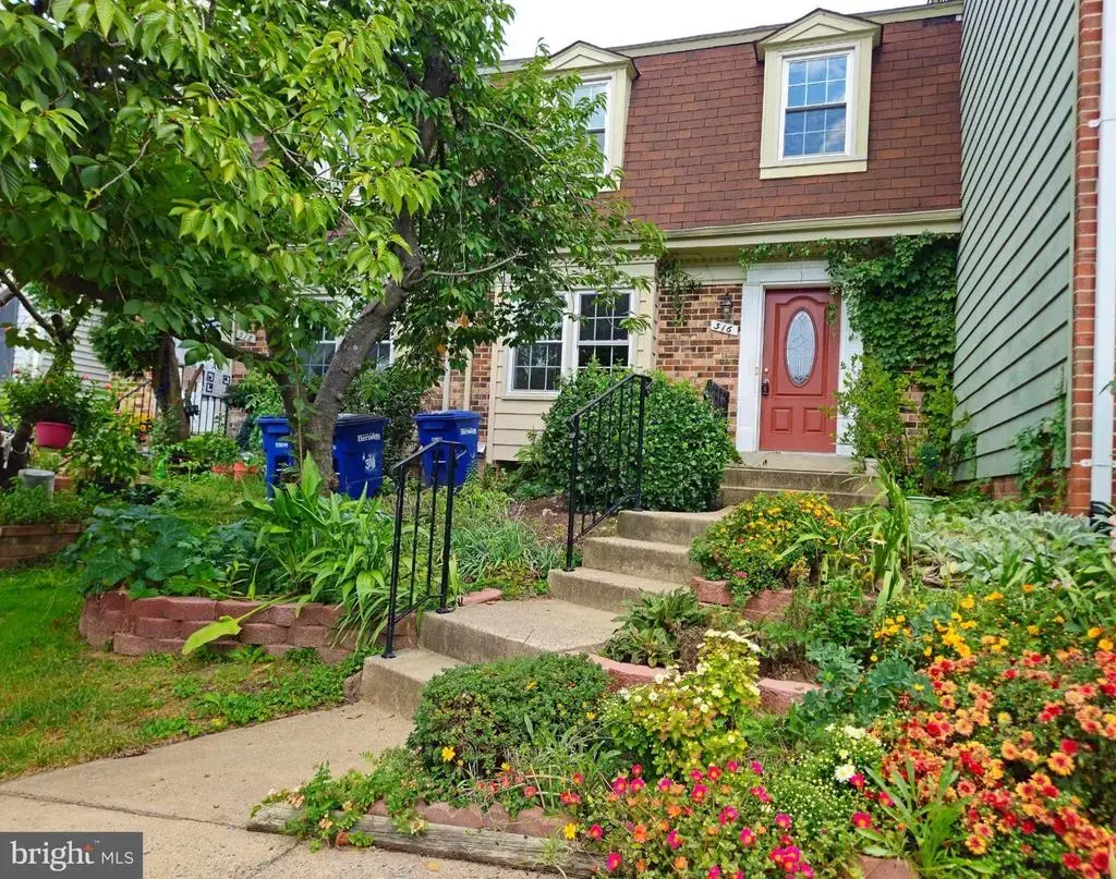 316 Cherry Ct, HERNDON