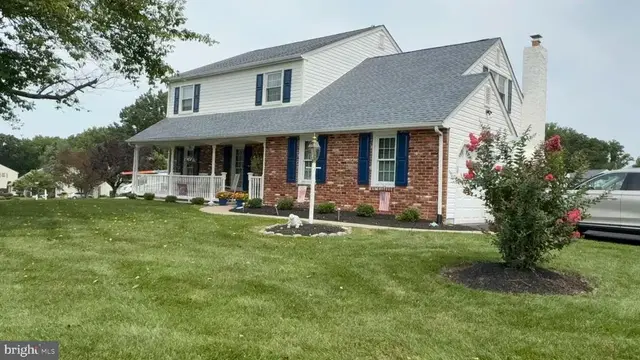 50 Penn Cir, Holland