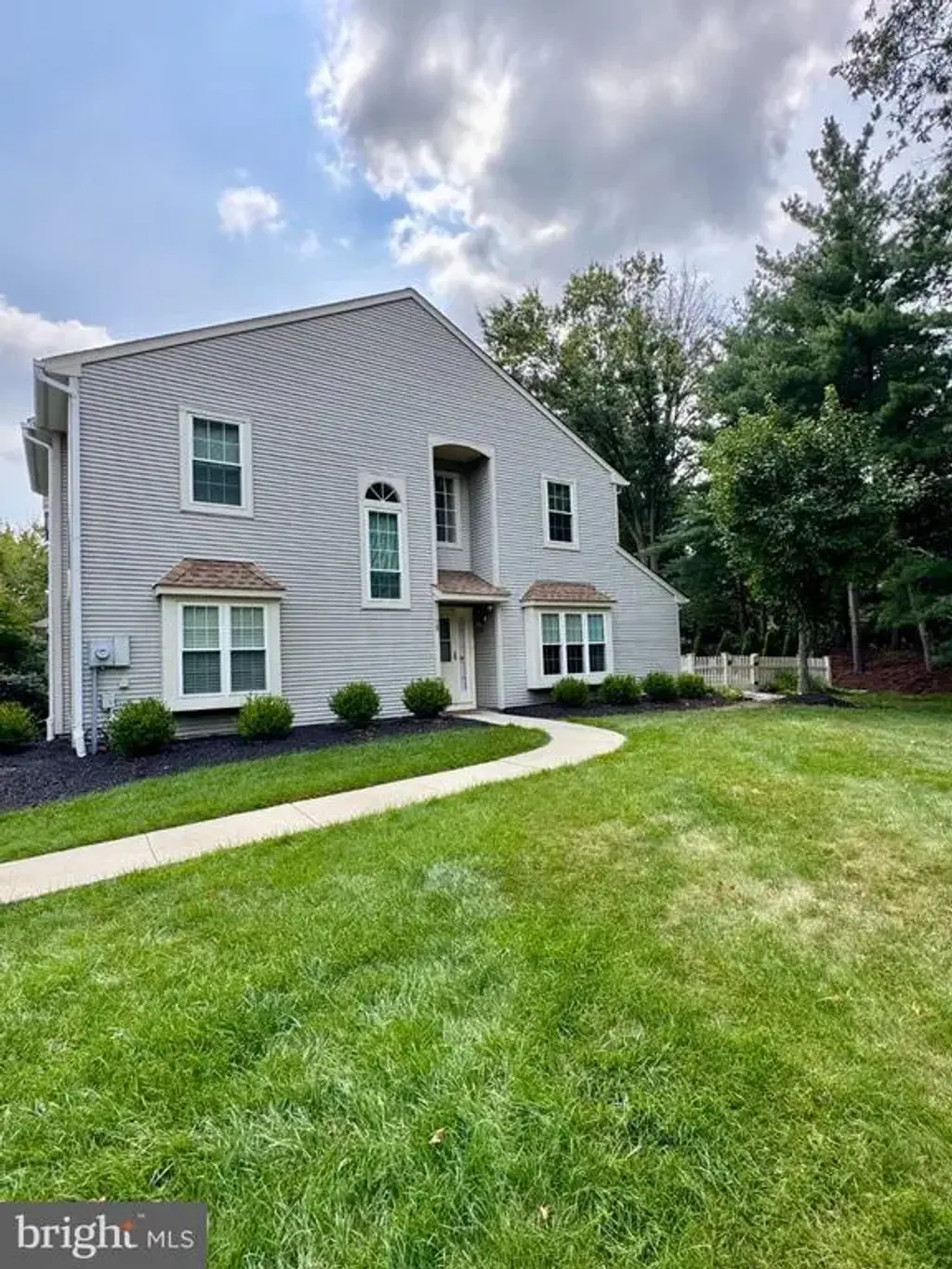 78 Beacon Pl, ROBBINSVILLE