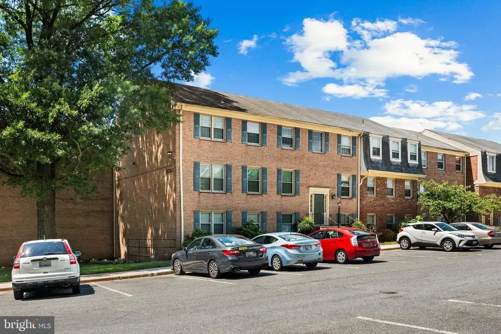 6034 Westchester Park Dr #apt 101, COLLEGE PARK