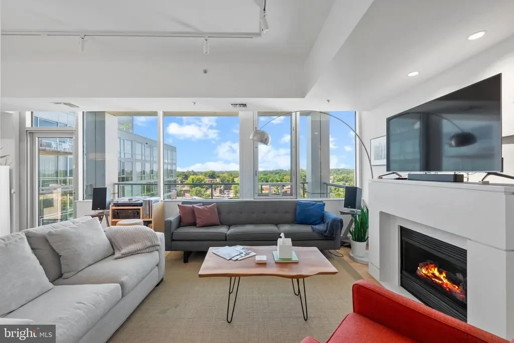 6820 Wisconsin Ave #7006, BETHESDA