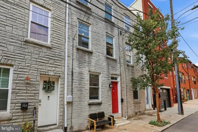 750 N Taylor St, Philadelphia