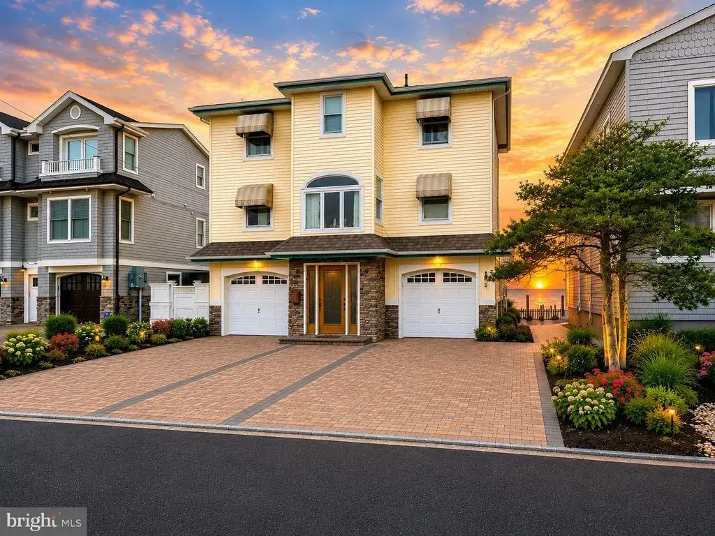 2011 Sunset Ave, SURF CITY