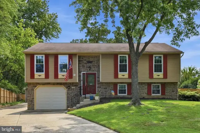 1182 Avondale Ct, Frederick