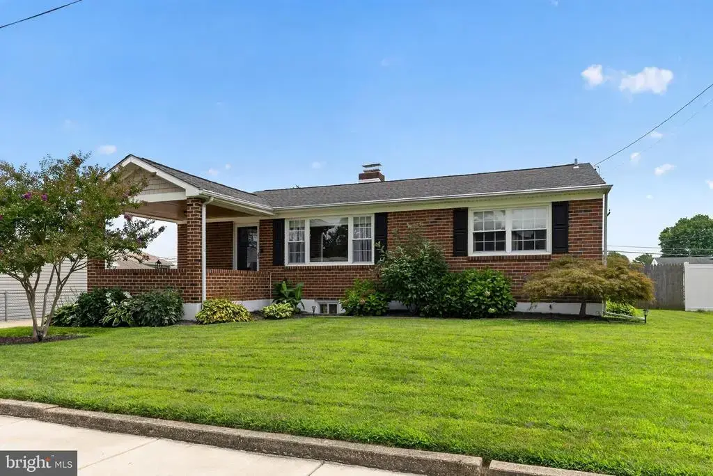 4 Bandur Ct, WILMINGTON