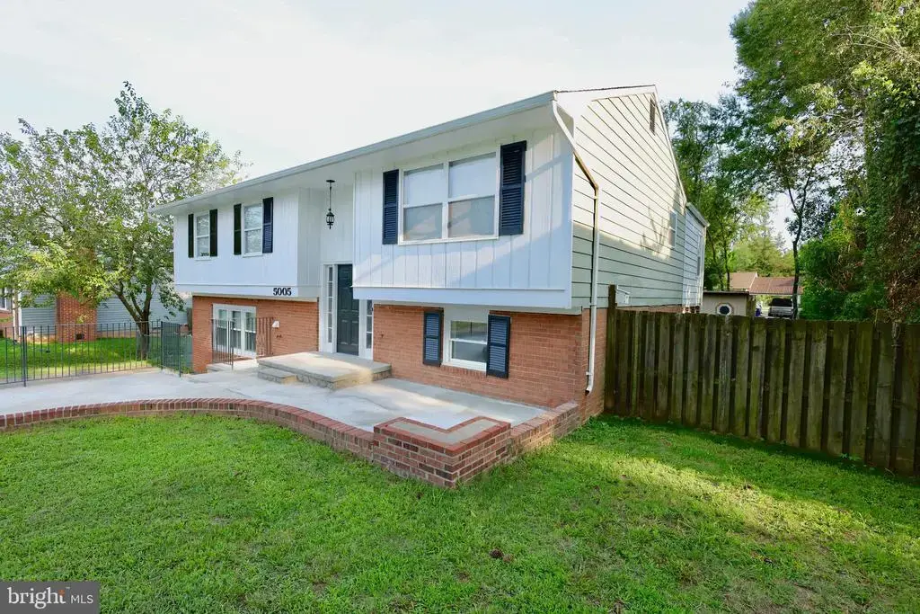 5005 Blake Dr, FREDERICKSBURG