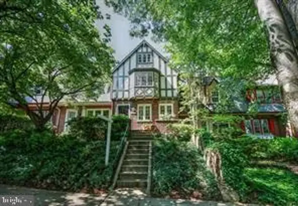 4417 Q St Nw, WASHINGTON
