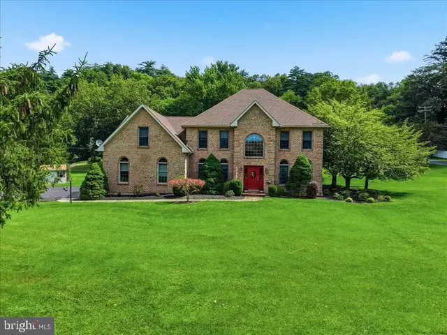 5401 Shelbrooke Dr, Stroudsburg