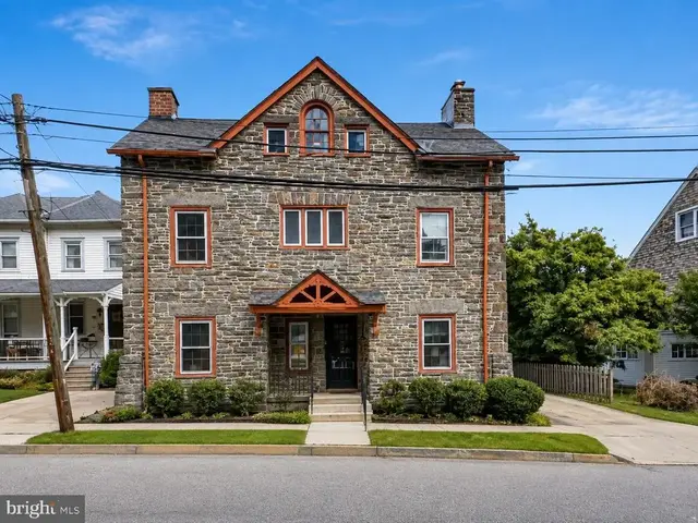 709 Moore Ave, Bryn Mawr