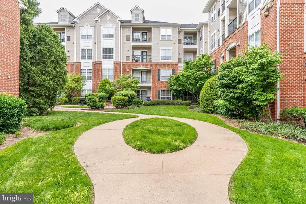 4850 Eisenhower Ave #115, ALEXANDRIA