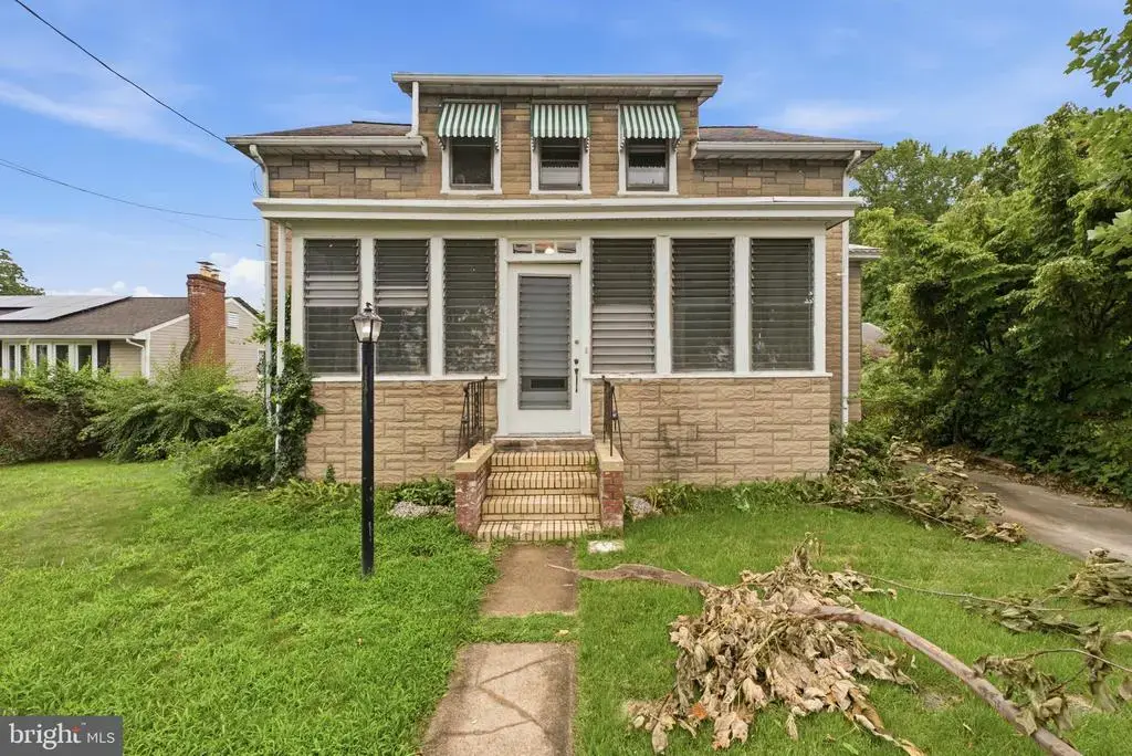 1350 Cedar Ln, HAMILTON