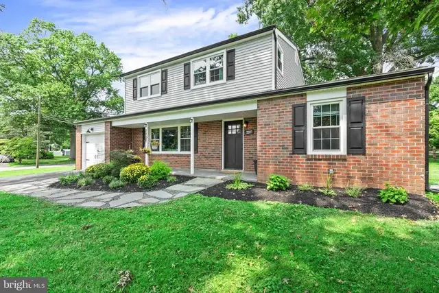 2207 Old Arch Rd, Norristown