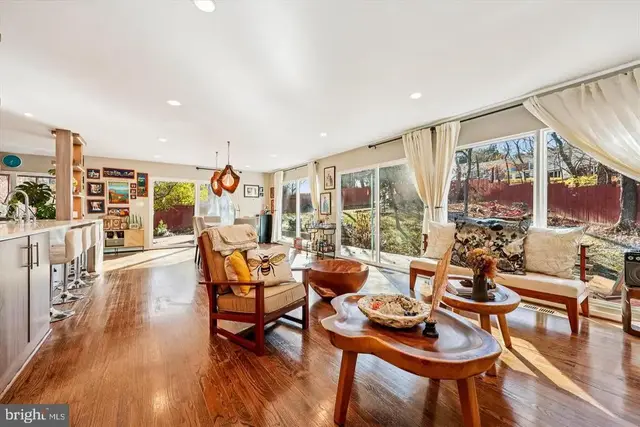 7614 Carteret Rd, Bethesda