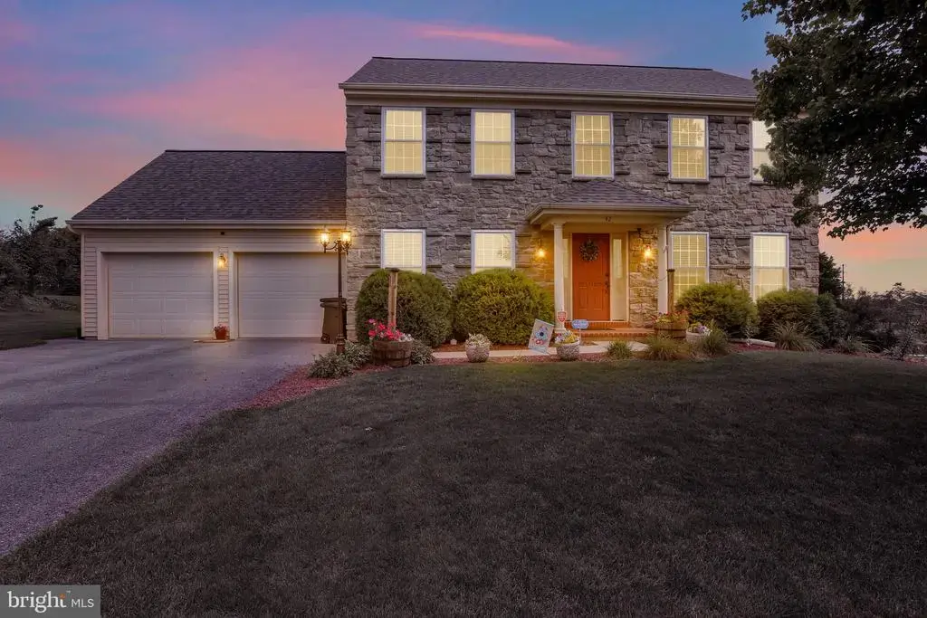 42 Tower Dr, ELIZABETHTOWN