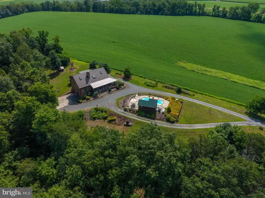 860 Old Ferry Rd, MILLERSTOWN
