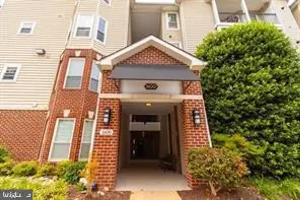 1600 Spring Gate Dr #2207, MCLEAN