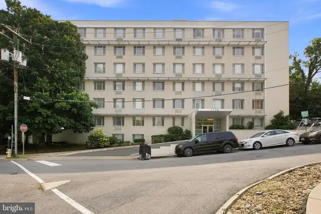 1730 Arlington Blvd #506, Arlington
