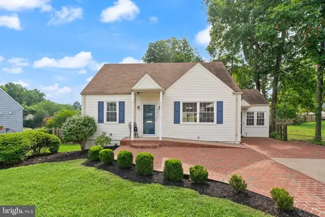 4103 Woodland Dr, Fairfax